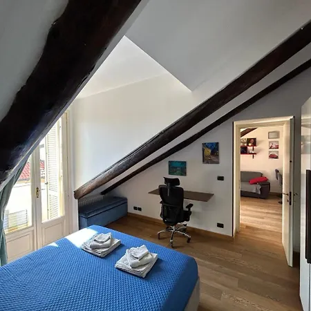 La Mansardina 公寓