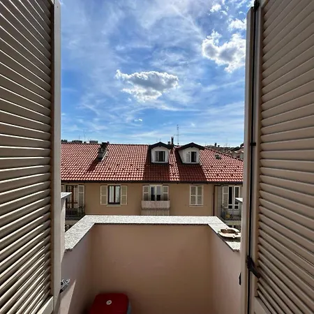 公寓 La Mansardina *